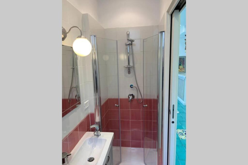 Super Attico Vista Mare Con Piscina Leilighet Sorrento Eksteriør bilde