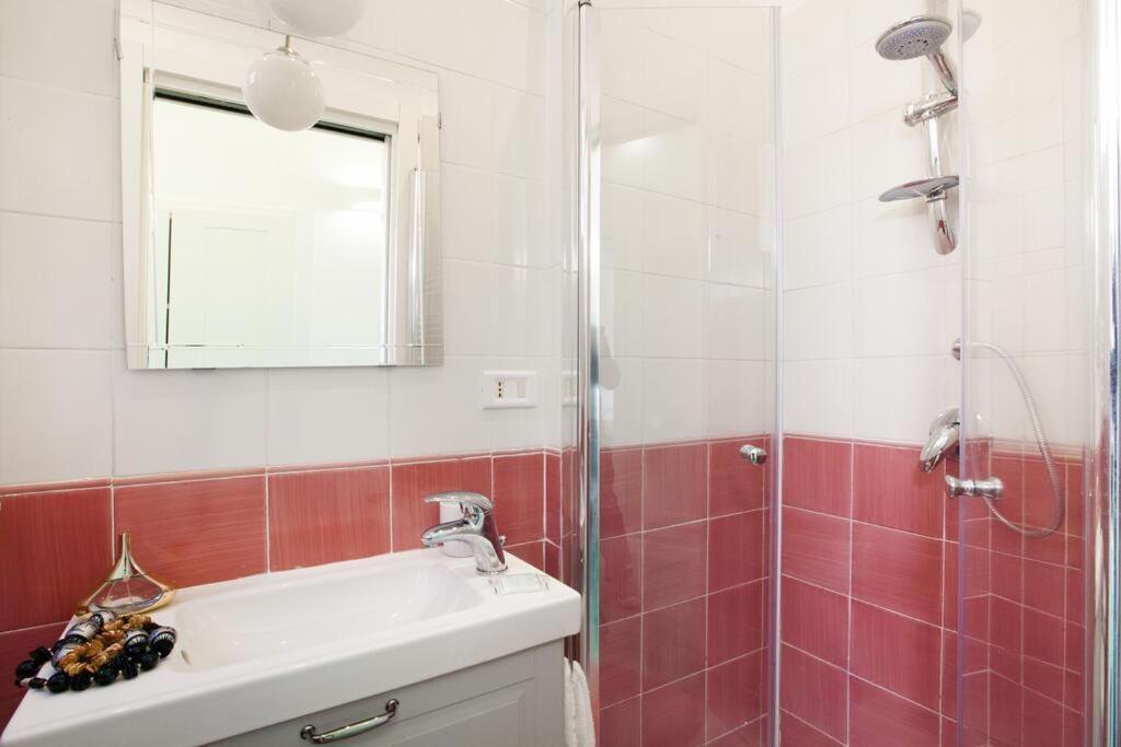 Super Attico Vista Mare Con Piscina Leilighet Sorrento Eksteriør bilde